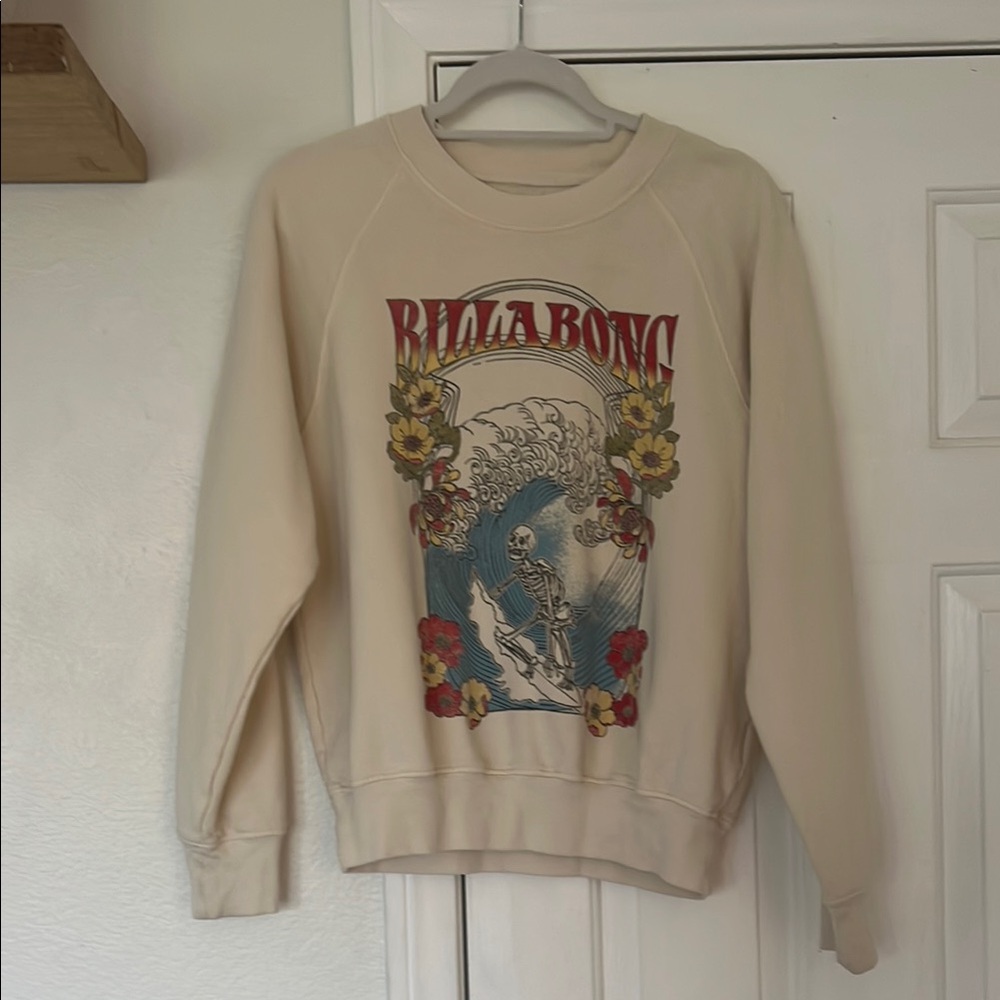🤙🏼Billabong Juniors Cream Crewneck Sweater with Vintage Graphic. Shred 🏄🏼‍♀️